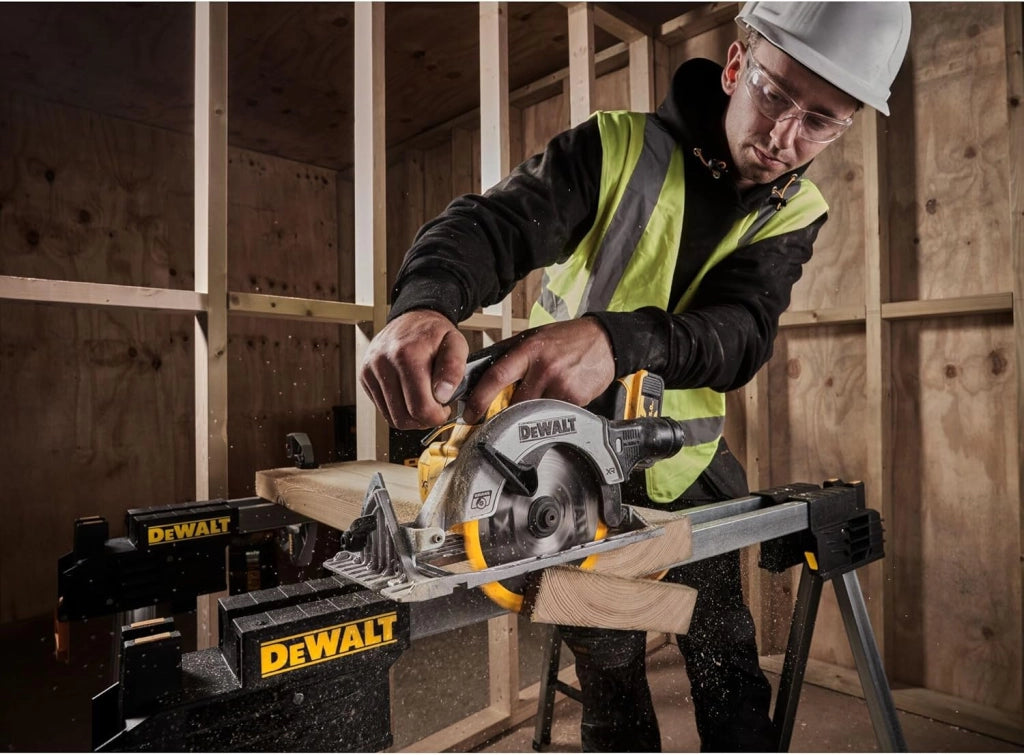 Dewalt Dcs565N-Xj 18V XR 165 mm Sega Circolare, Unità Nuda
