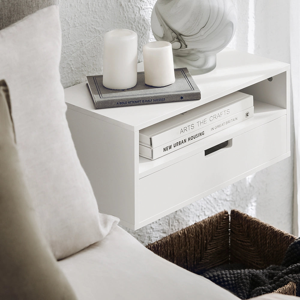SoBuy | Set di 2 comodini sospesi bianchi senza ruote | Tavolino da letto con 2 cassetti | Comodini per camera da letto in MDF | 45×25×22 cm | Capacità di carico 20 kg | NKD03-Wx2