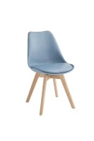 E-STYLO Sedia in polipropilene azzurra con seduta imbottita e rivestita in similpelle, gambe in legno di faggio, 48.5cm X 52cm H. 82cm.