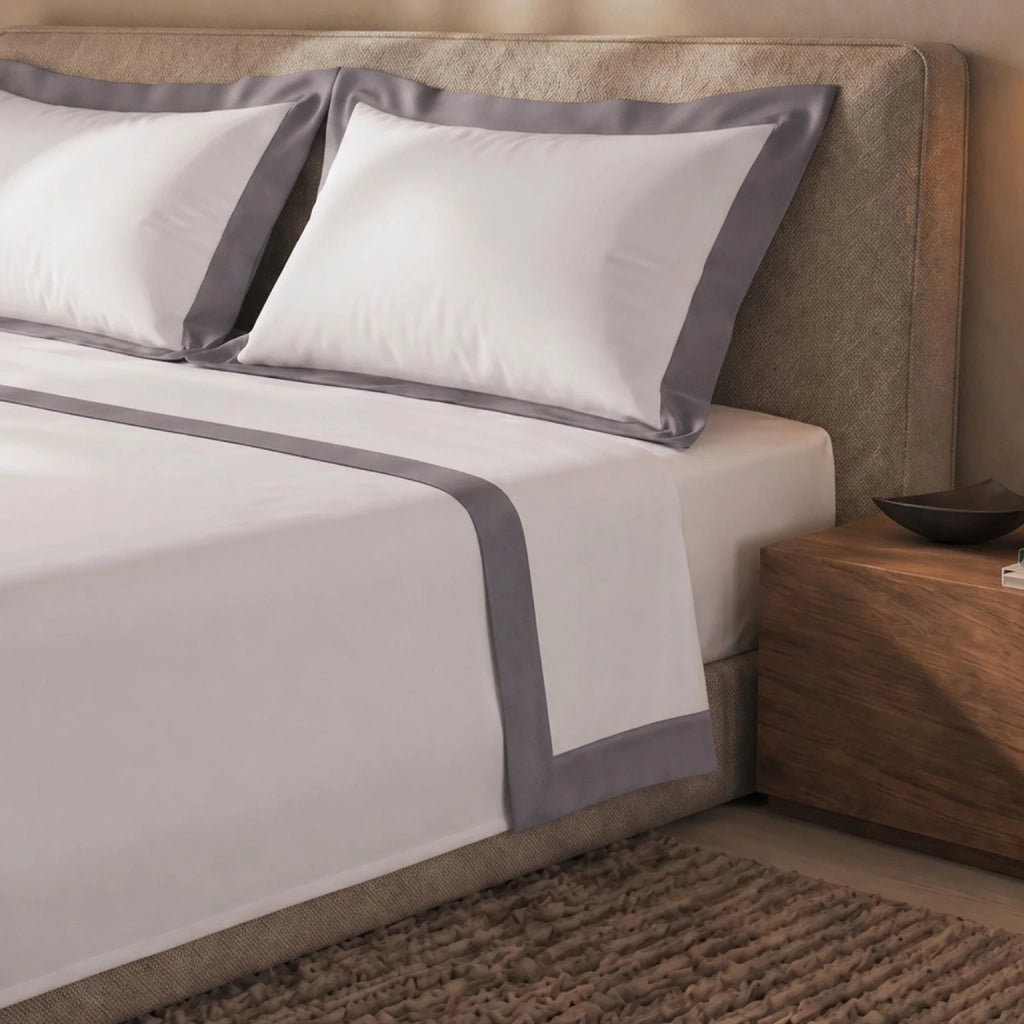 Set Lenzuola Letto Una Piazza e Mezza 100% Cotone | Lenzuolo Piano 190x295 cm, Lenzuolo con Angoli 130x200 cm e 1 Federa Coordinata | Lenzuola con Balza Decorativa in Raso Grigio Scuro