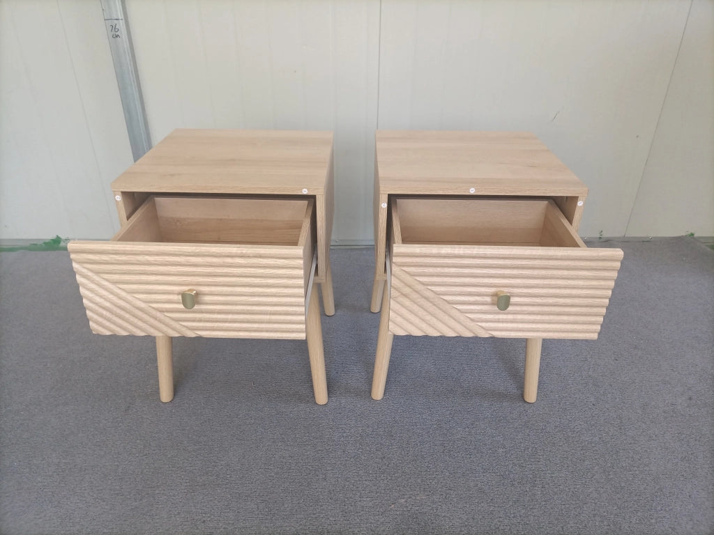 Comodino con 2 cassetti e maniglie in metallo effetto rovere con gambe in legno 40 × 40 × 55 cm