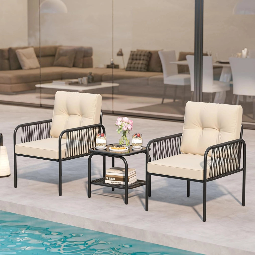 3 Pezzi Set di Mobili da Esterno in Rattan PE, con Tavolino in Vetro Temperato, Cuscini per Schienale e Seduta, Set da Conversazione per Giardino, Veranda, Cortile e Piscina, Beige e Nero