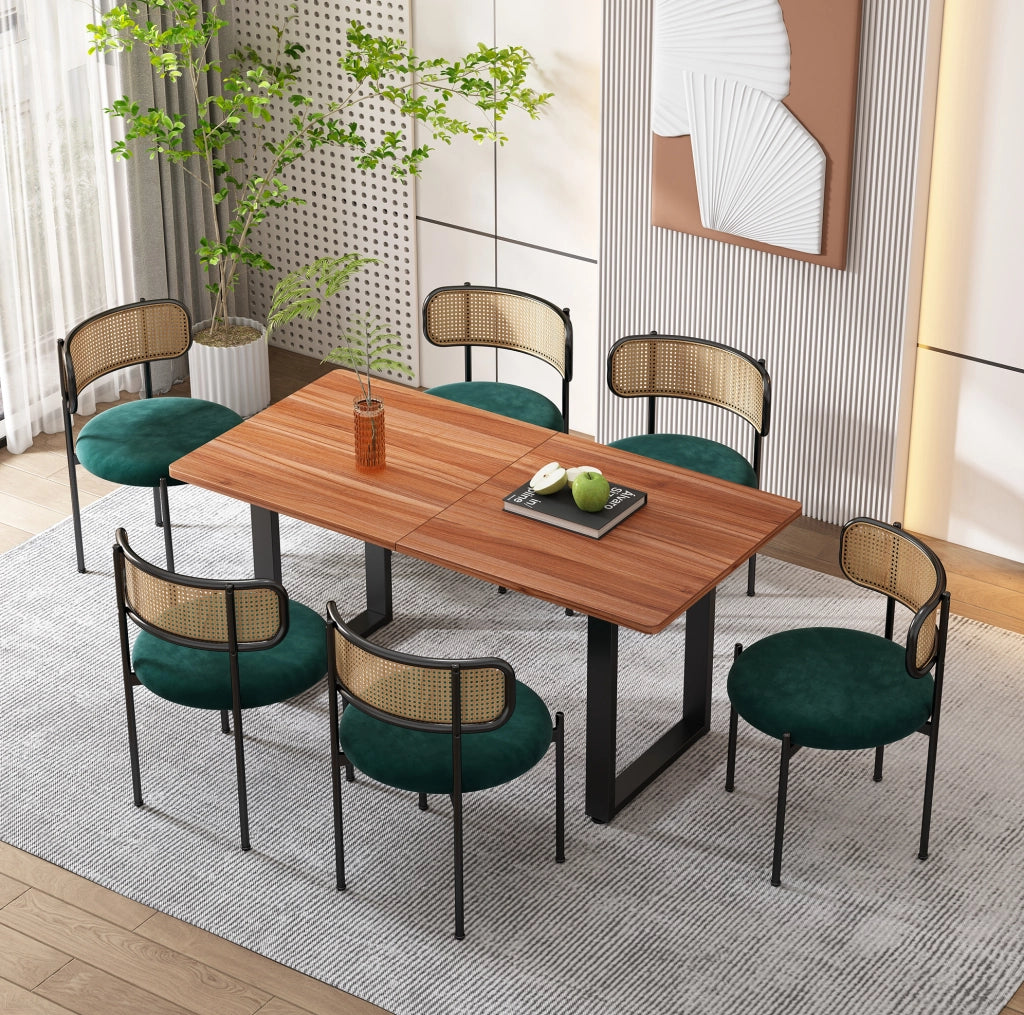 Set di 4 sedie da pranzo in velluto verde con schienale in rattan e gambe in metallo