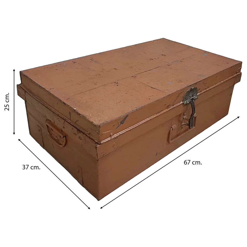 Valigia artigianale in metallo, 67x37x25h cm
