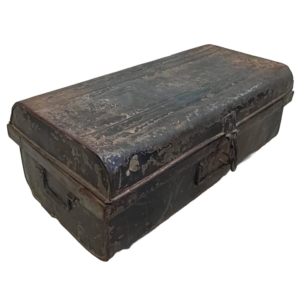 Valigia artigianale in metallo, 67x37x25h cm