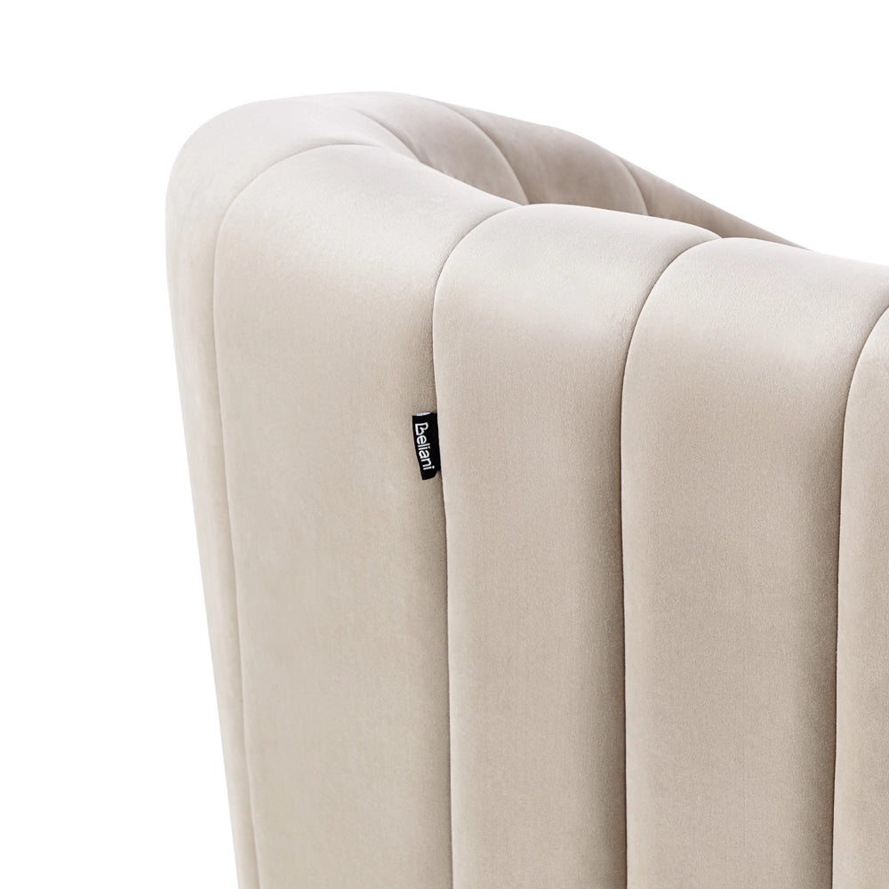 Poltrona in velluto beige morbido Design contemporaneo e retrò Seduta imbottita e schienale basso