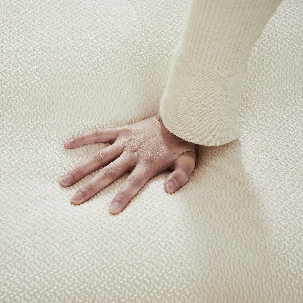 Divano 2 posti Cloud, design moderno con braccioli larghi e bottoni decorativi ¨C MINIMAL ¨C beige