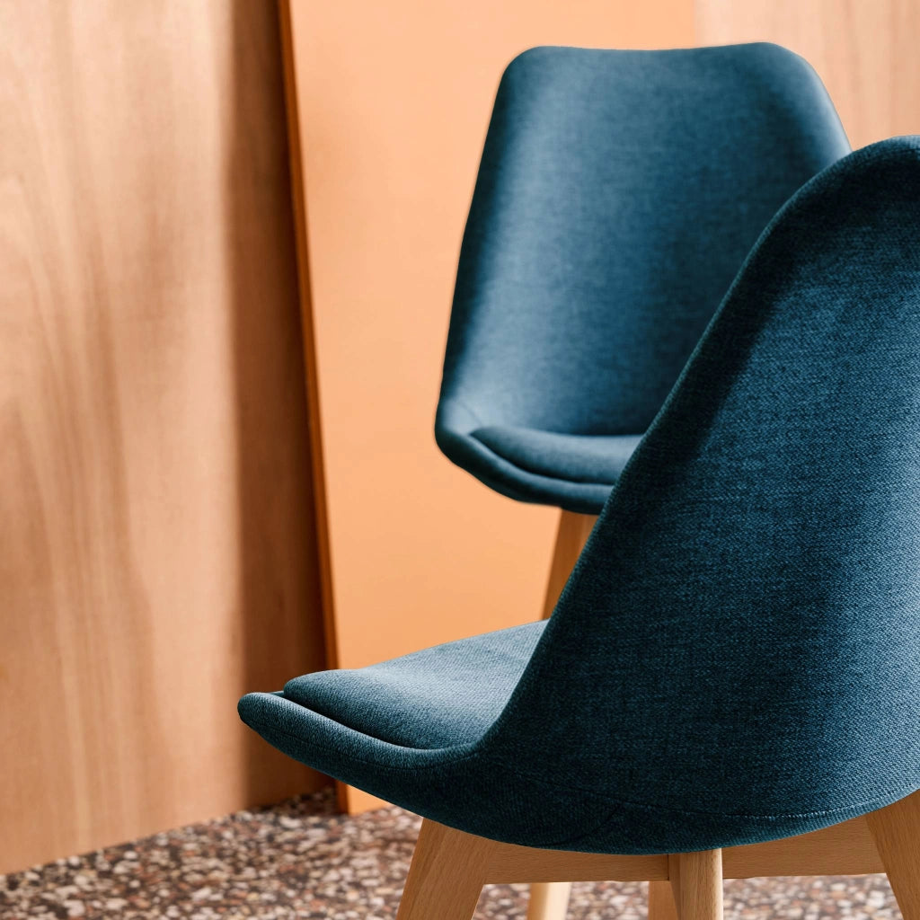 Set di 4 sedie scandinave in legno di faggio e tessuto semplice, blu