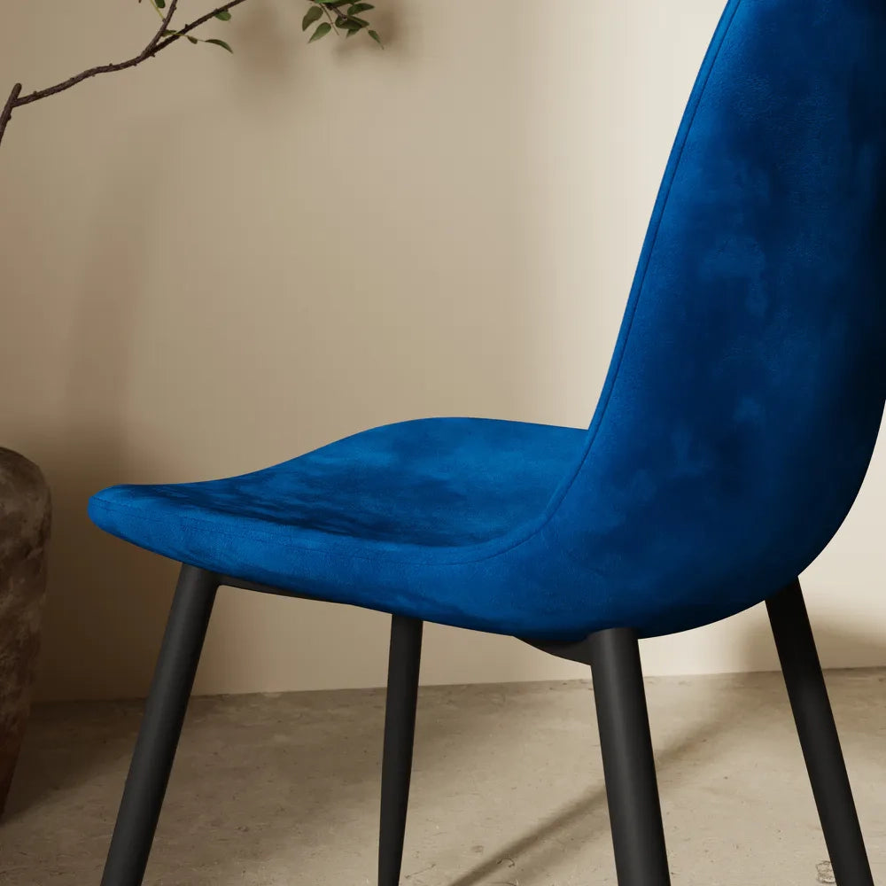 Set 4 sedie seduta in velluto blu e gambe in acciaio nero | Nora