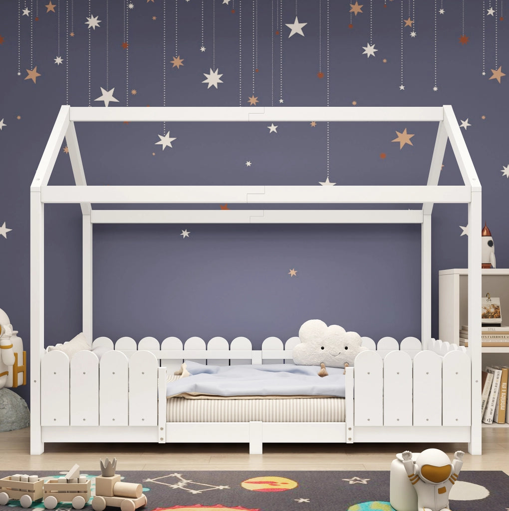 Letto a casetta 90x200 cm in legno bianco con rete e barriera anticaduta