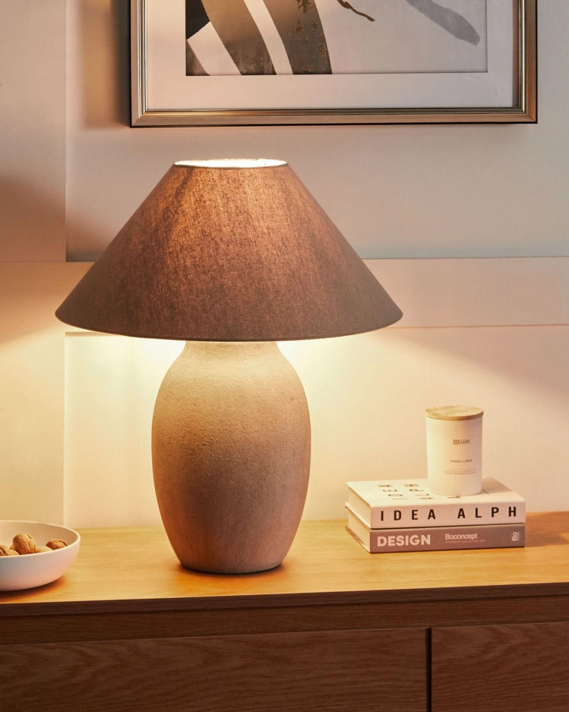 Lampada da tavolo Base in ceramica grigia Paralume in tessuto di lino Luce notturna da comodino