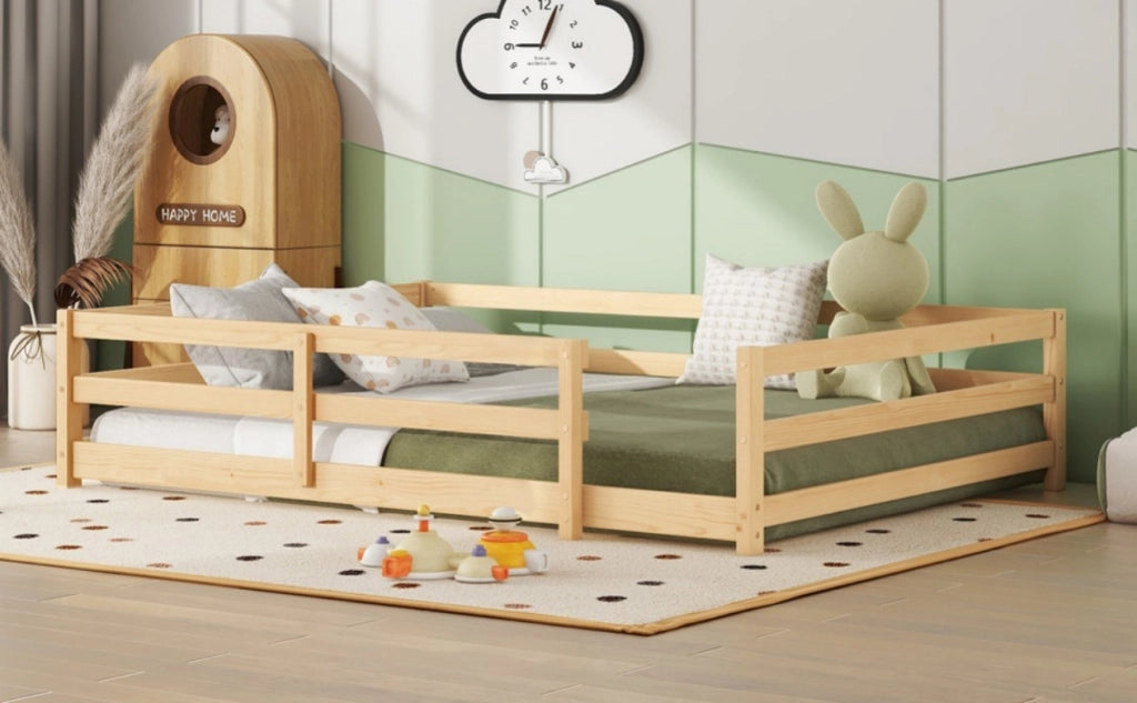 Letto per bambini 140 × 200 cm con barriera a 4 lati, rete inclusa, senza materasso, in legno massiccio, naturale
