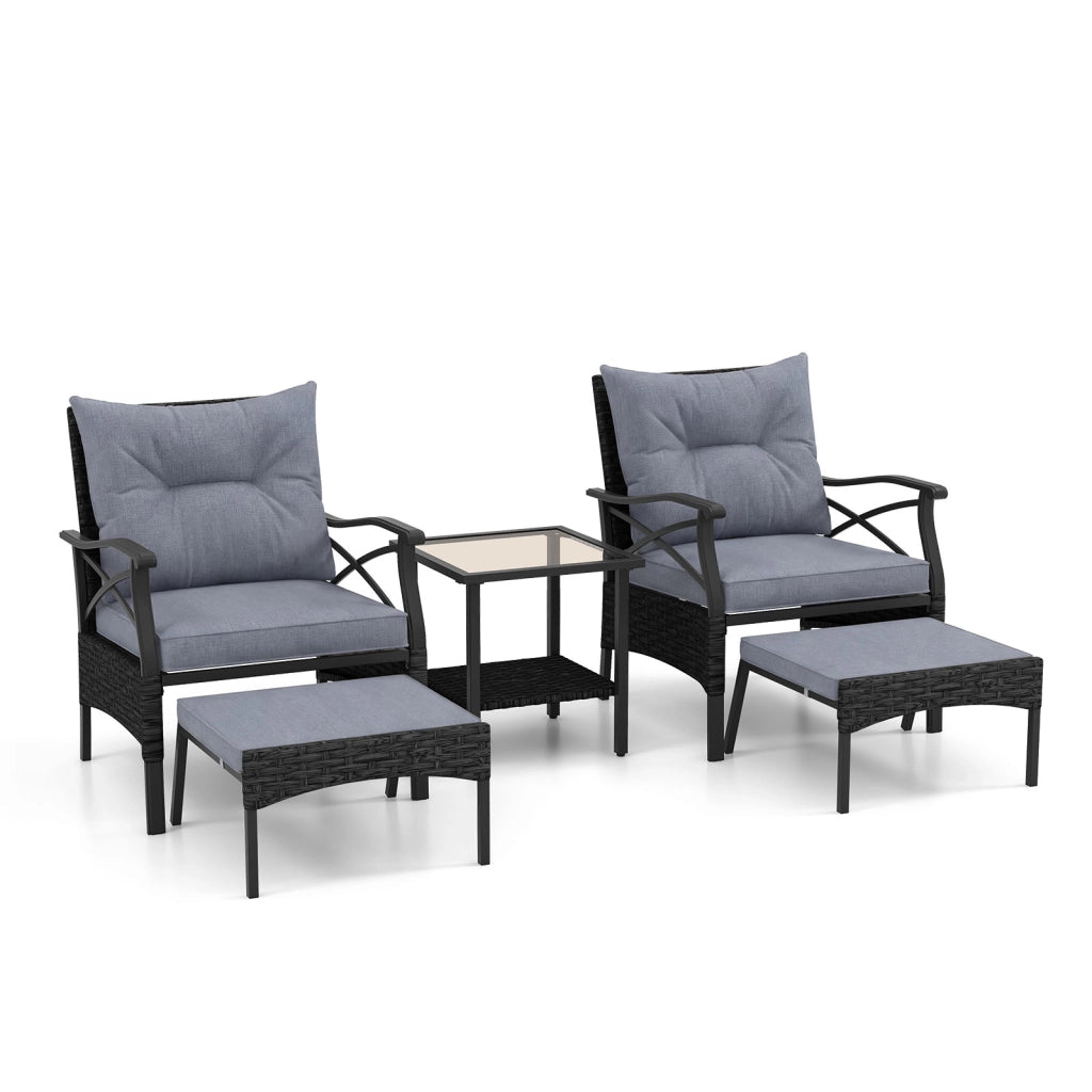 Set di mobili da giardino in rattan a 5 pezzi con sedie e poggiapiedi esterni, Tavolino in vetro temperato a 2 livelli con cuscini per portico e balcone Nero