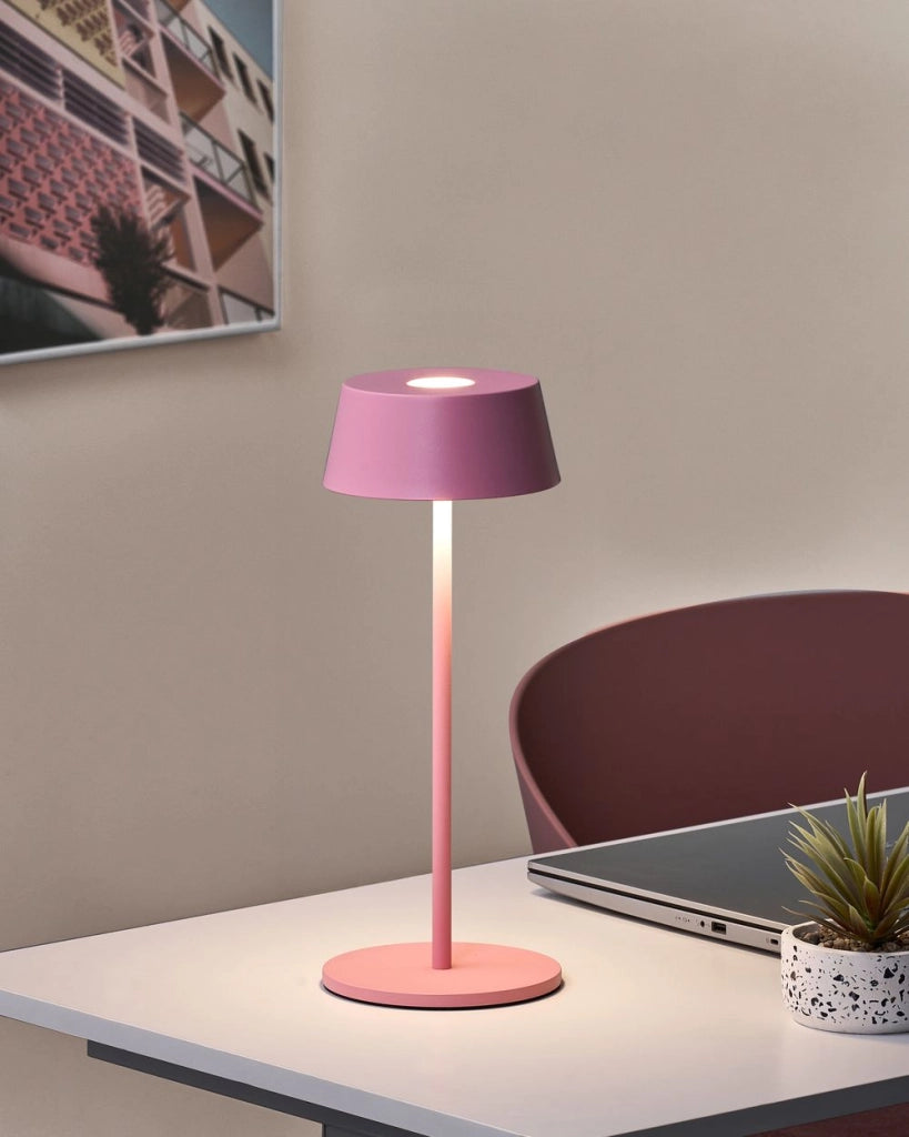 Lampada da tavolo wireless rosa in metallo da interno ed esterno con porta USB C ricaricabile
