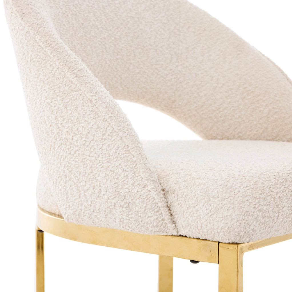 Set di 2 sedie da pranzo in bouclé beige con gambe in metallo dorato; stile moderno