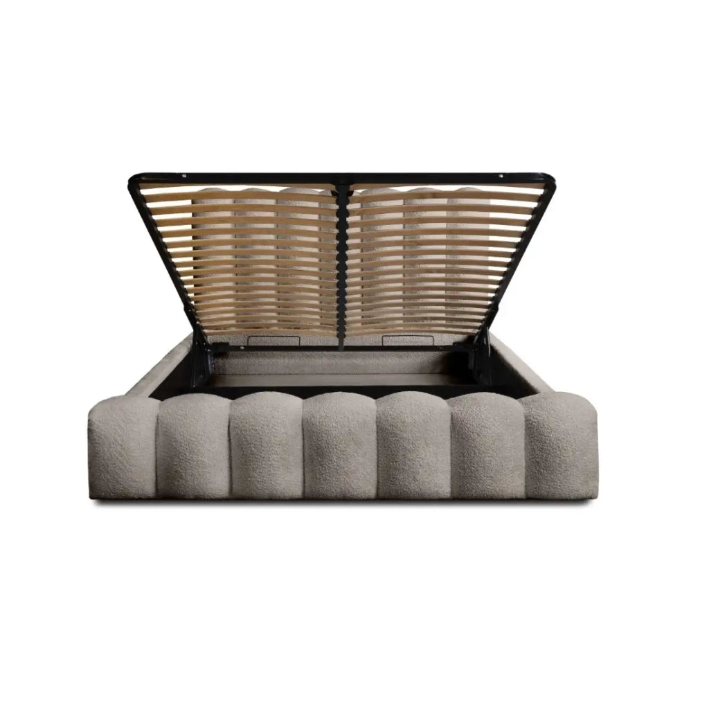 Letto contenitore BADJA – Tessuto bouclé Taupe cenere – 140x200 cm – Rete sollevabile – Design di alta gamma