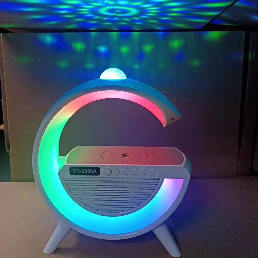 Trade Shop - Lampada Led Caricabatteria Wireless Cassa Forma G Con Proiettore Cielo Stellato -