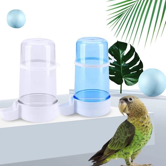 Bacetto per uccelli - 480ml. Bacetto per pappagalli - Bacetto automatico pendente per gabbia per uccelli - per pappagalli, pappagalli di palude, amadini, pappagalli di volpe (azzurro + trasparente)