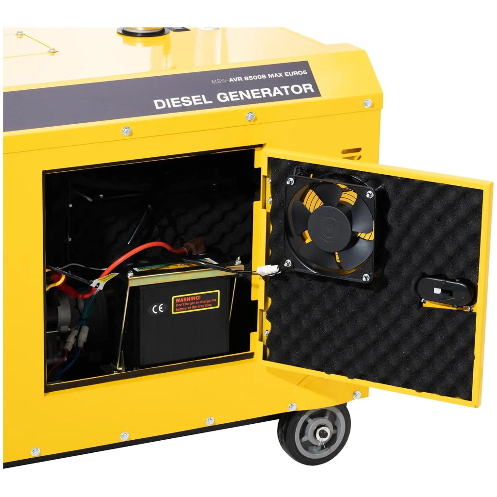Generatore diesel da 7220/8500 watt serbatoio da 30 litri 240/400 volt mobile AVR Euro 5 lega di alluminio 14_0009126