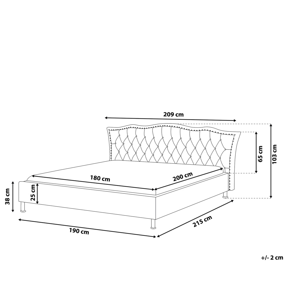Letto 180 x 200 cm in ecopelle nera con cornice imbottita con bottoncini in cristallo con finiture per la testa dei chiodi