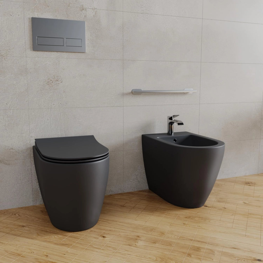 Coppia Sanitari Filo Parete Vaso WC Senza Brida Rimless Tornado Flush Bidet Design Moderno Ceramica Copriwater Chiusura Soft Close Nero Opaco