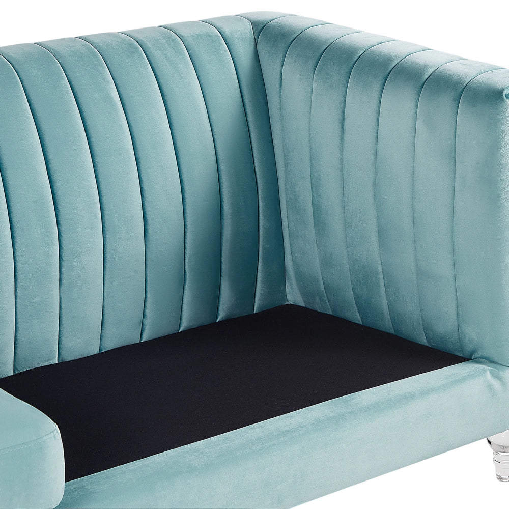 Divano di colore azzurro a 3 posti in velluto trapuntato stile Glamour ed Elegante