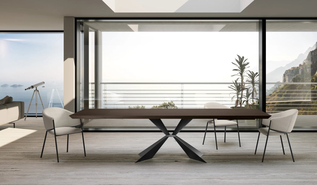 Tavolo allungabile Stark con piano impiallacciato in rovere termocotto e gambe in metallo nero - Dimensioni 200/300x100x76 cm - Design Moderno