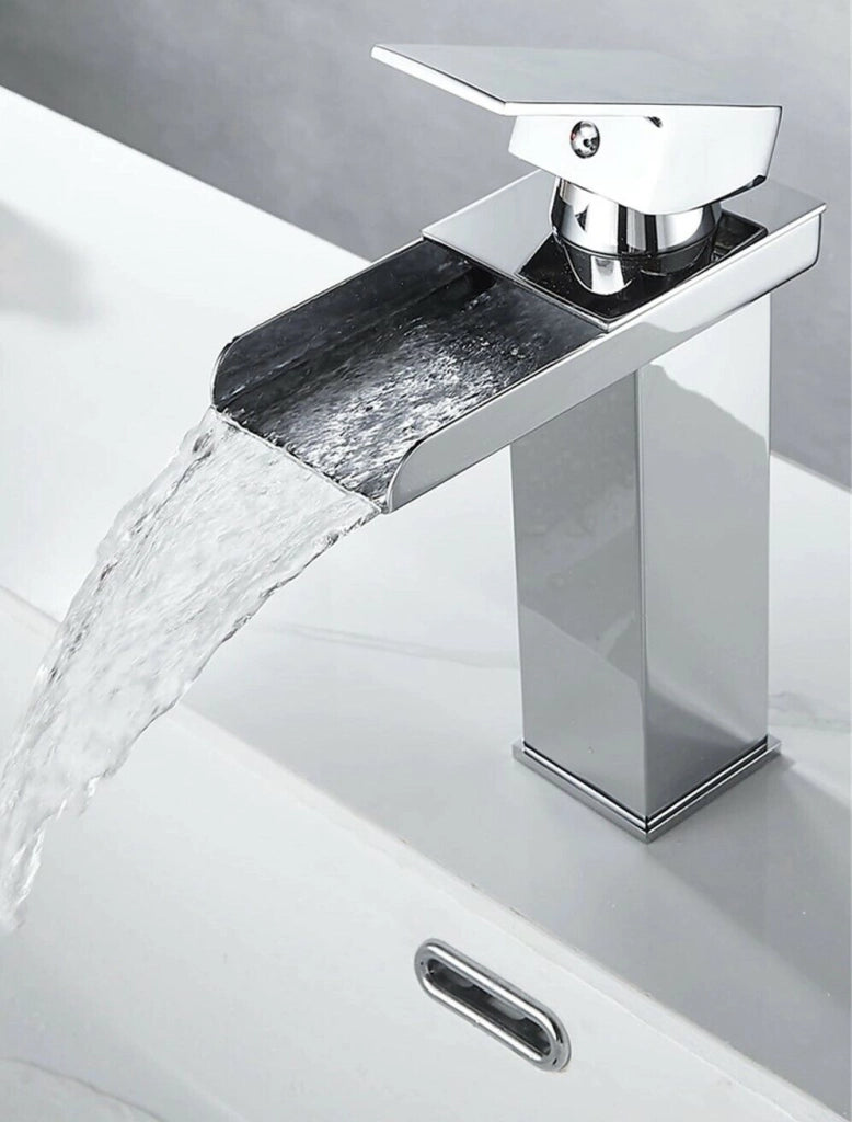 Rubinetto miscelatore lavabo bagno a cascata con piletta acciaio cromato 52952