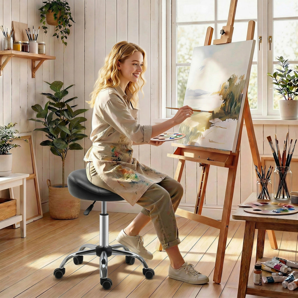 Sgabello da salotto con seduta a sella, regolabile in altezza, similpelle, 48x48x54-69cm, nero ¨C Minimal