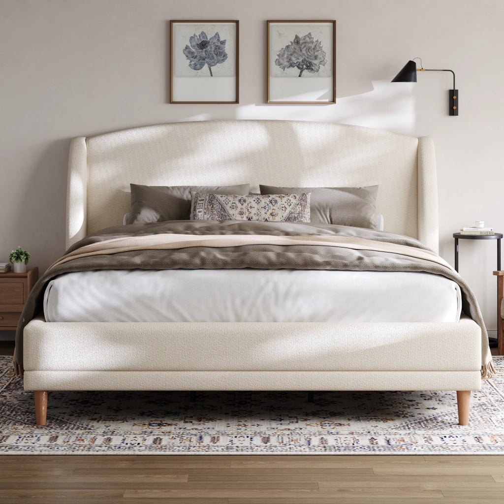 Letto matrimoniale 140x190 cm in tessuto bouclé bianco, testiera a orecchie, rete a doghe inclusa, montaggio rapido