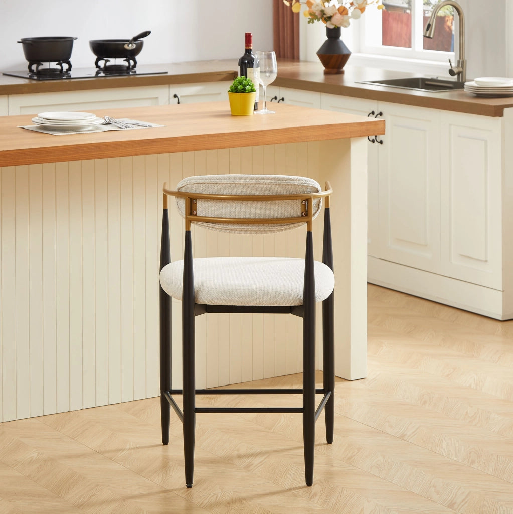 Set da 2 sgabelli da bar con braccioli, struttura in metallo nero e seduta in tessuto beige