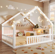 Letto per bambini a casetta 140x190 cm con ripiani, bianco
