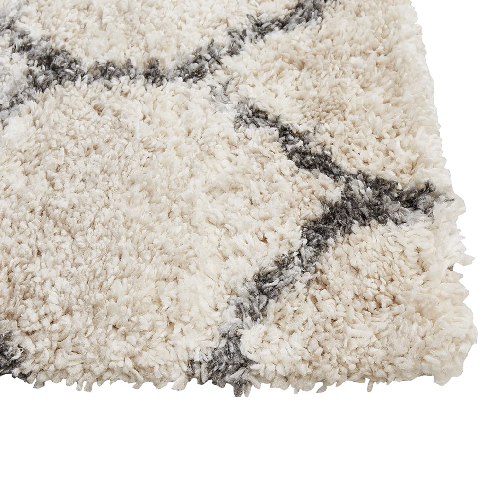 Tappeto shaggy boho 80 x 150 cm con motivo geometrico beige chiaro e grigio soggiorno camera da letto