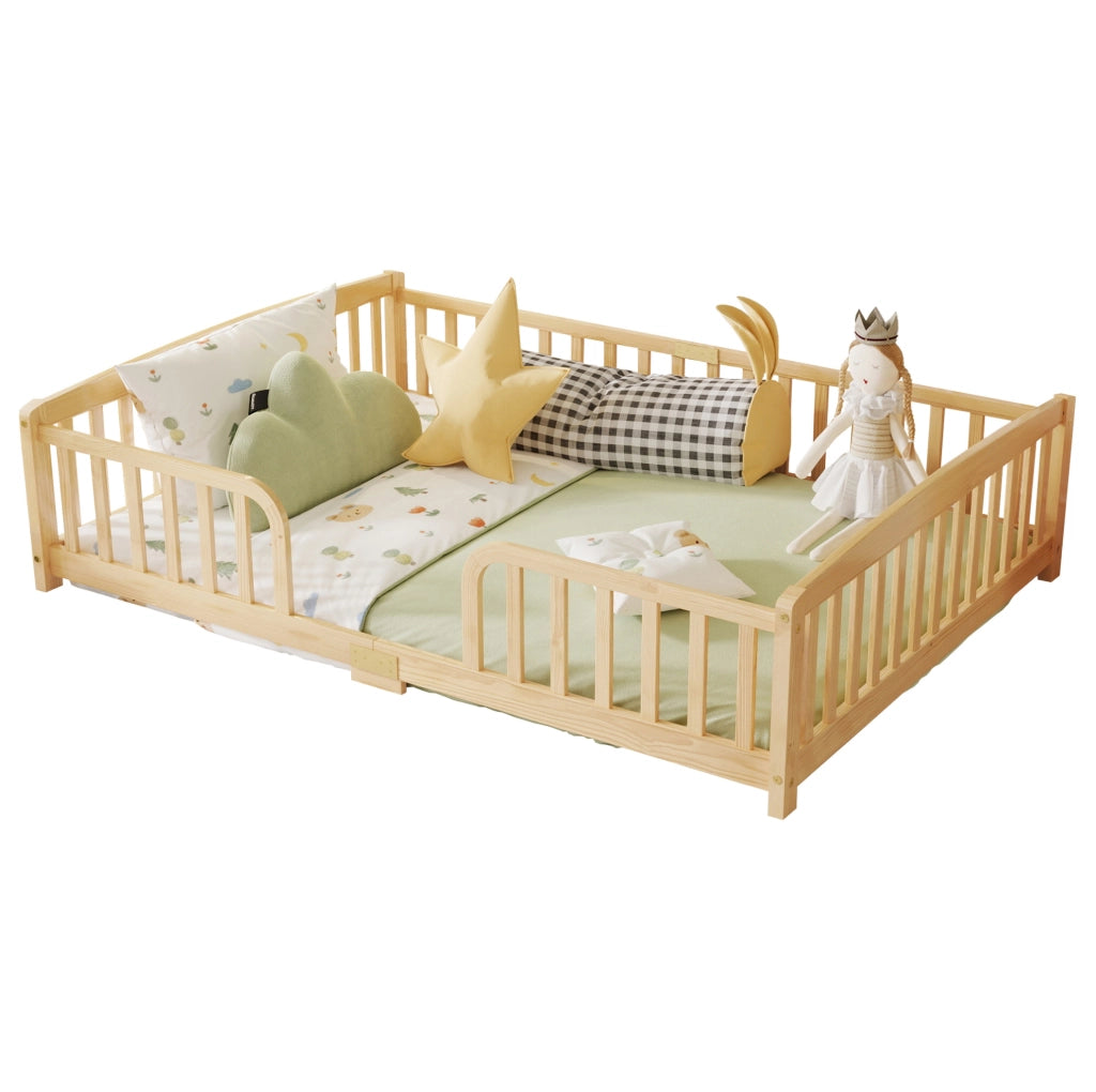 Letto a pavimento 140x200 cm con sponde e accesso centrale in legno colore naturale
