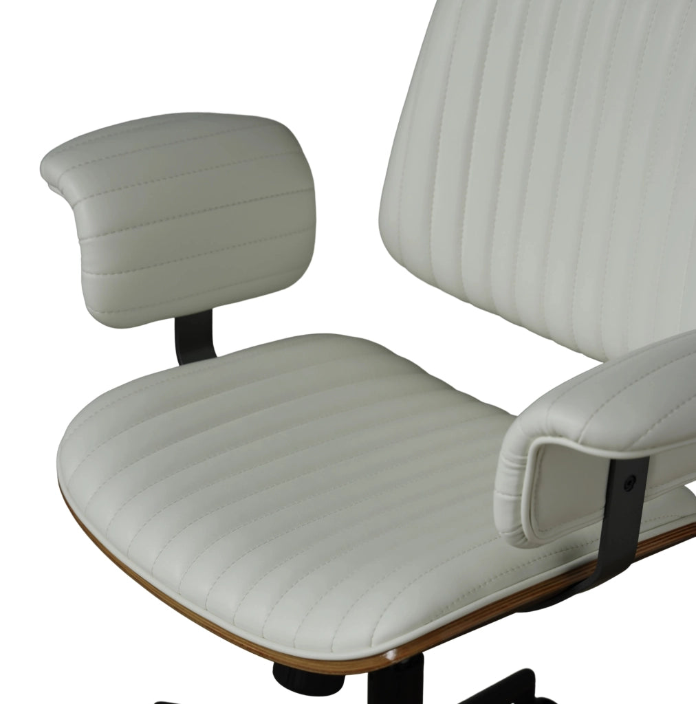 Sedia da ufficio beige in pelle PU con rotelle e base in metallo