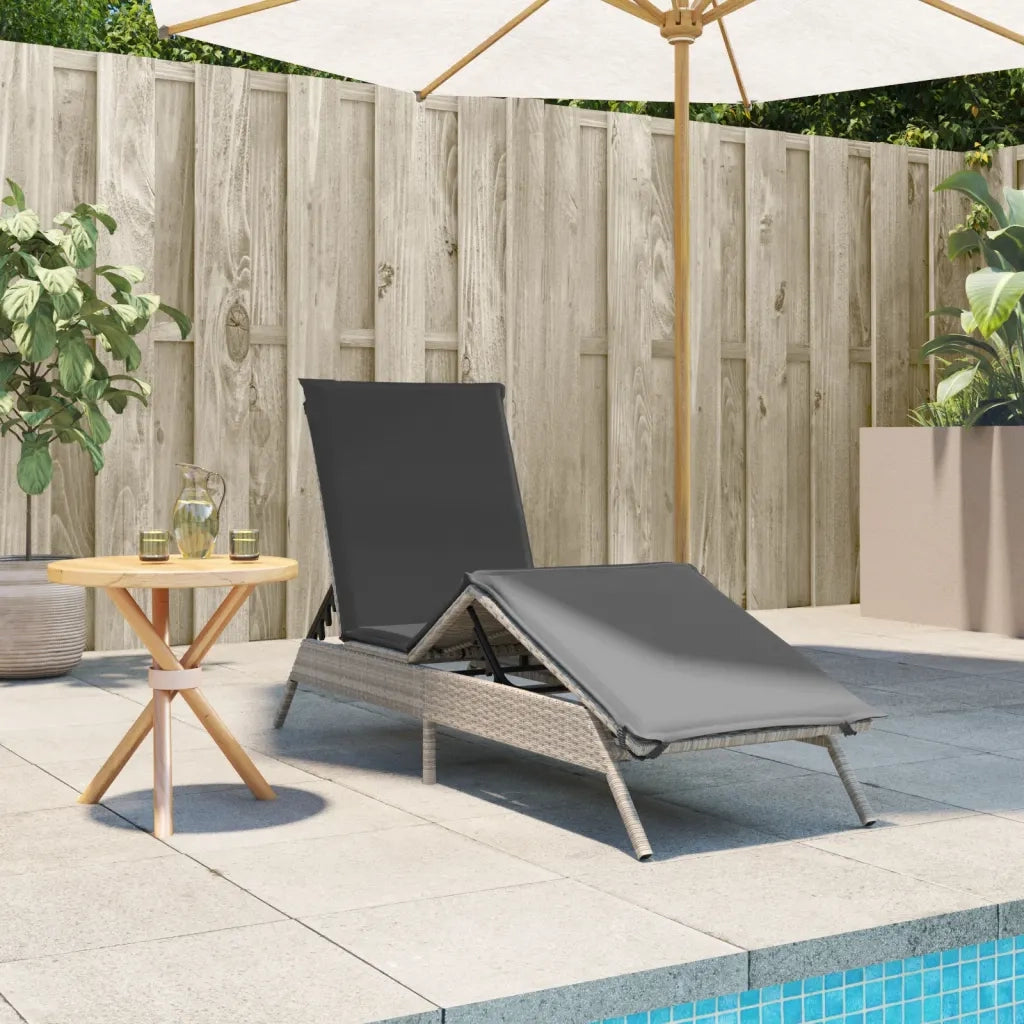 Lettino Prendisole con Cuscino Grigio Chiaro in Polyrattan 4002706