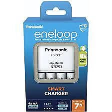 Eneloop BQ-CC17 Caricabatterie Smart per Batterie AA AAA NiMH Include 4 Batterie AA 2000 mAh Ricarica 7 Ore colore Nero