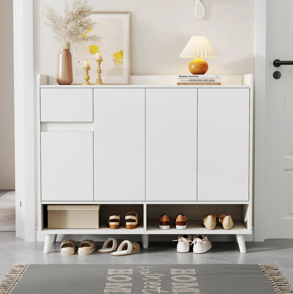 Credenza moderna con 4 ante, 1 cassetto e ripiano regolabile