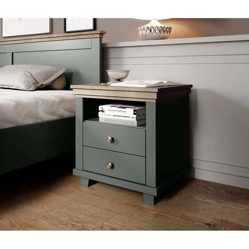 Tavolino da notte ASSIA – 2 cassetti + 1 nicchia – Verde kaki e quercia – Stile contemporaneo