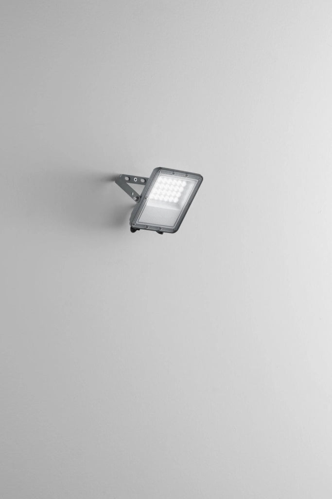 PROIETTORE LED 20W 2000LM CCT 3000K / 4000K / 6500K SILVER IP65 13X18CM