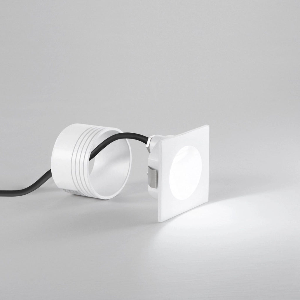 SEGNAPASSI LED ONYX BIANCO QUADRATO 3W 420LM 4000K IP54 7,4X7,4X4,8CM