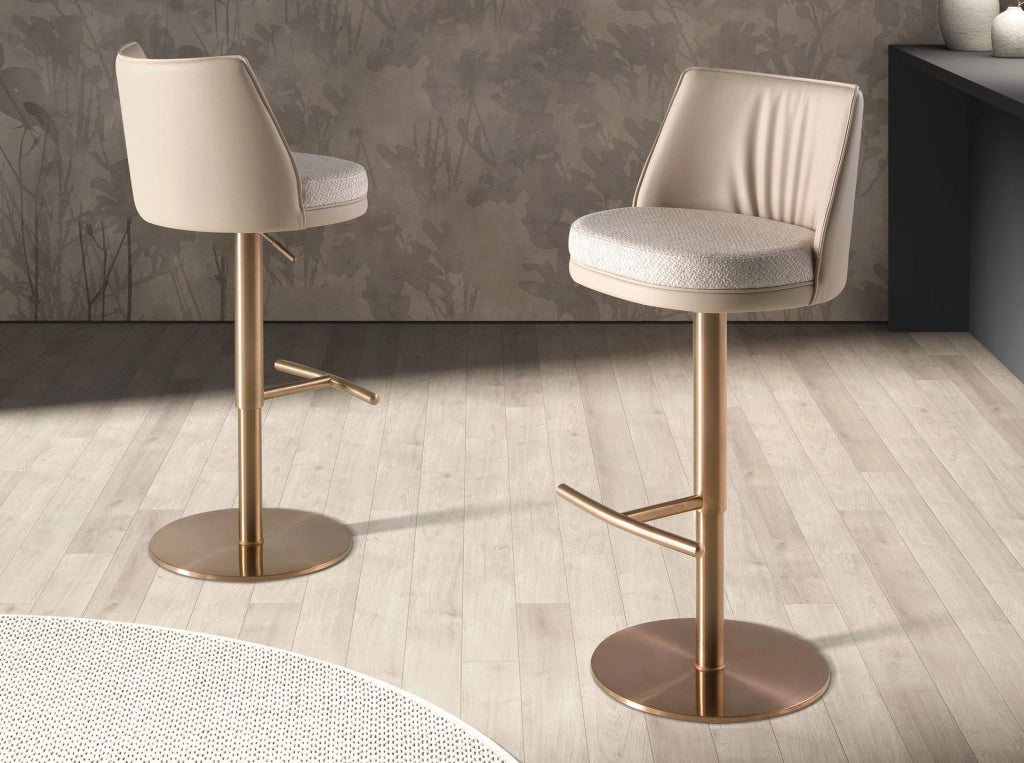 Sgabello girevole in tessuto crema screziato e similpelle crema