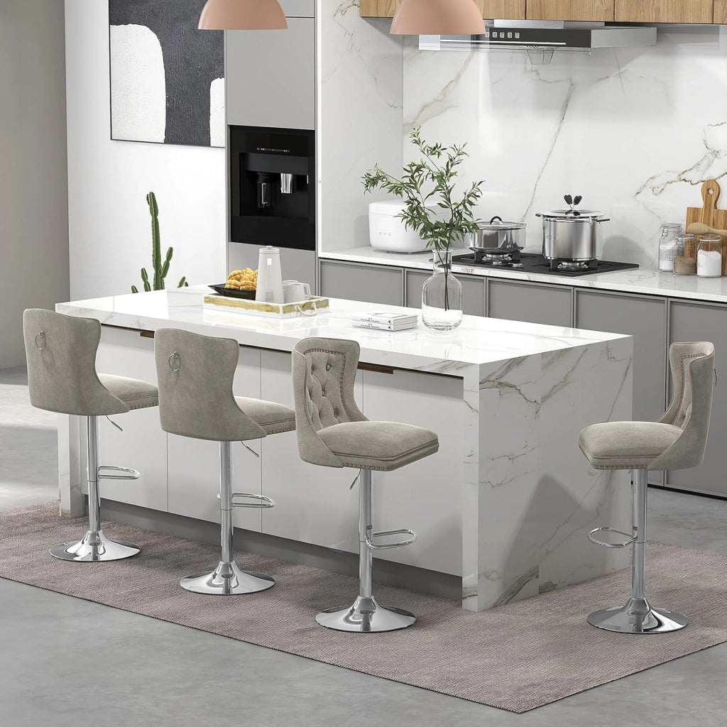 Set 2 Sgabelli da Bar in Velluto 97-117cm, Sedie Regolabili e Girevoli con Poggiapiedi, Schienali e Base in Metallo Elettroplaccata per Casa, Cucina, Pub e Ristorante (Grigio)