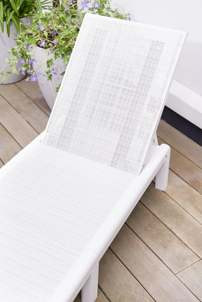 Lettino da Giardino Prendisole 187,5x58x29 cm Reclinabile in 4 Posizione Keter Mallorca Effetto Juta Bianco