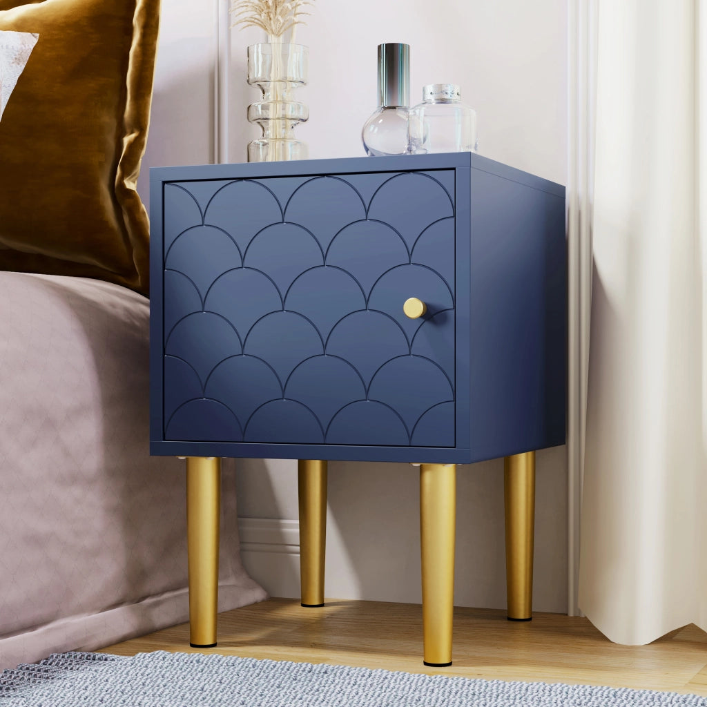 Comodino con 1 anta, motivo a squame di pesce, per camera da letto, in truciolare e metallo, blu marino, 35 × 35 × 51 cm
