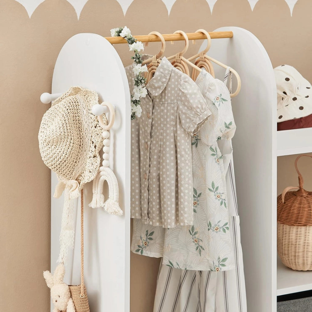 Armadio Cameretta Armadio Bambini con 3 Scomparti, Contenitore Tessuto e 3 Ganci Laterali Guardaroba con Appendiabiti per Bambini Bianco 97x35x108 KMB40-W