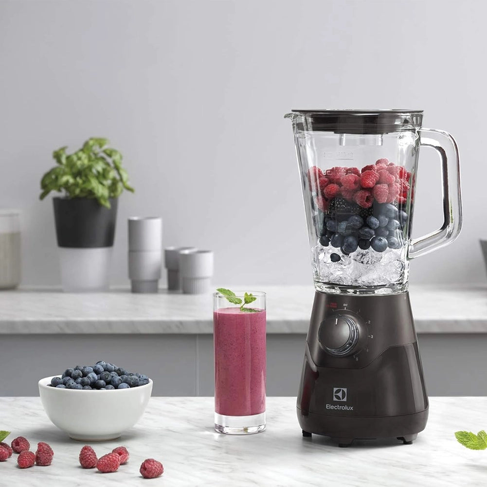 Frullatore Elecrolux Creative Collection 1.5L con 4 Lame in Acciaio e 5 Velocità