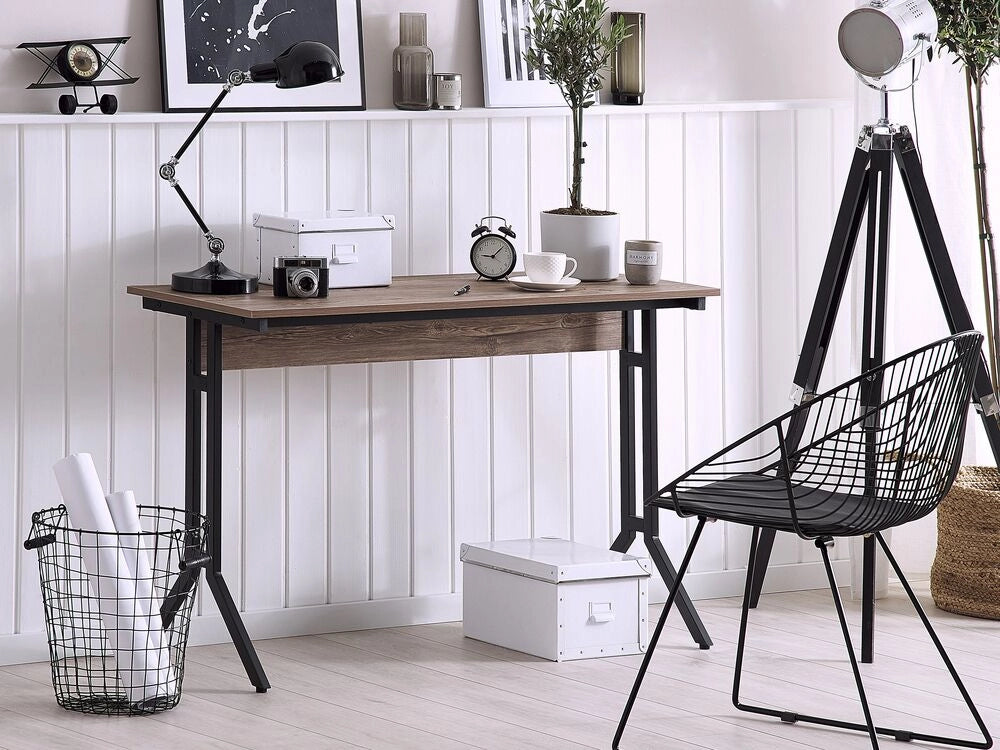 Scrivania da home office Piano in legno scuro Gambe in acciaio verniciato a polvere Nero 120 x 48 cm Design industriale moderno