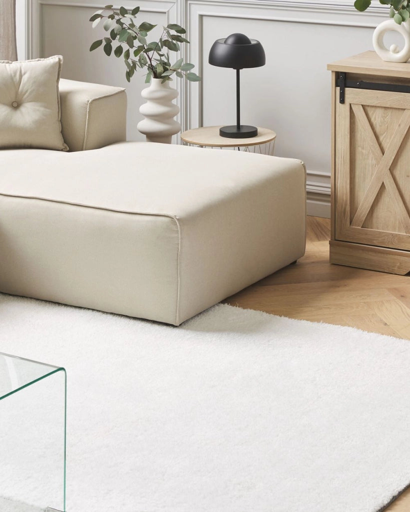 Tappeto Shaggy Bianco 140 x 200 cm Moderno Tappeto Rettangolare Trapuntato a Pelo Lungo