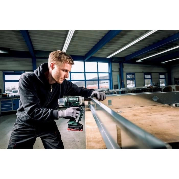 Rivettatrice a batteria - METABO - NP 18 LTX BL 5.0 - 18 V - MetaBOX 145 L